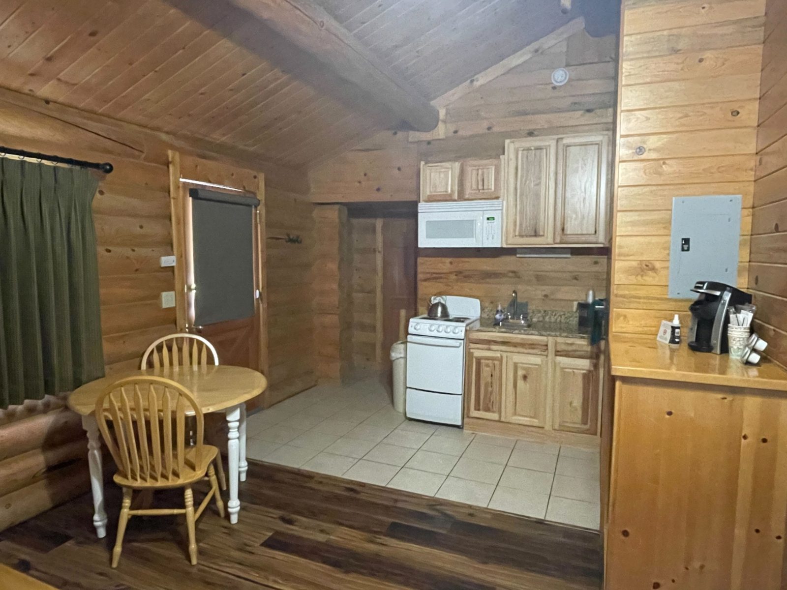 Kitchenette of the deluxe log cabins